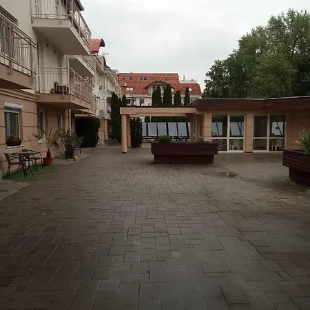 Oazis Wellness Apartman2 4* Hajduszoboszlo