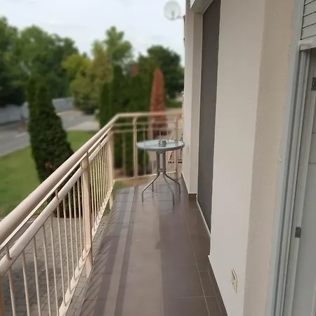 Oazis Wellness Apartman2 * Hajduszoboszlo