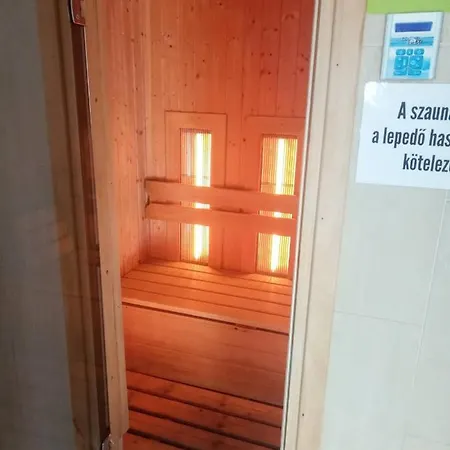 Oázis Wellness Apartmanhotel *